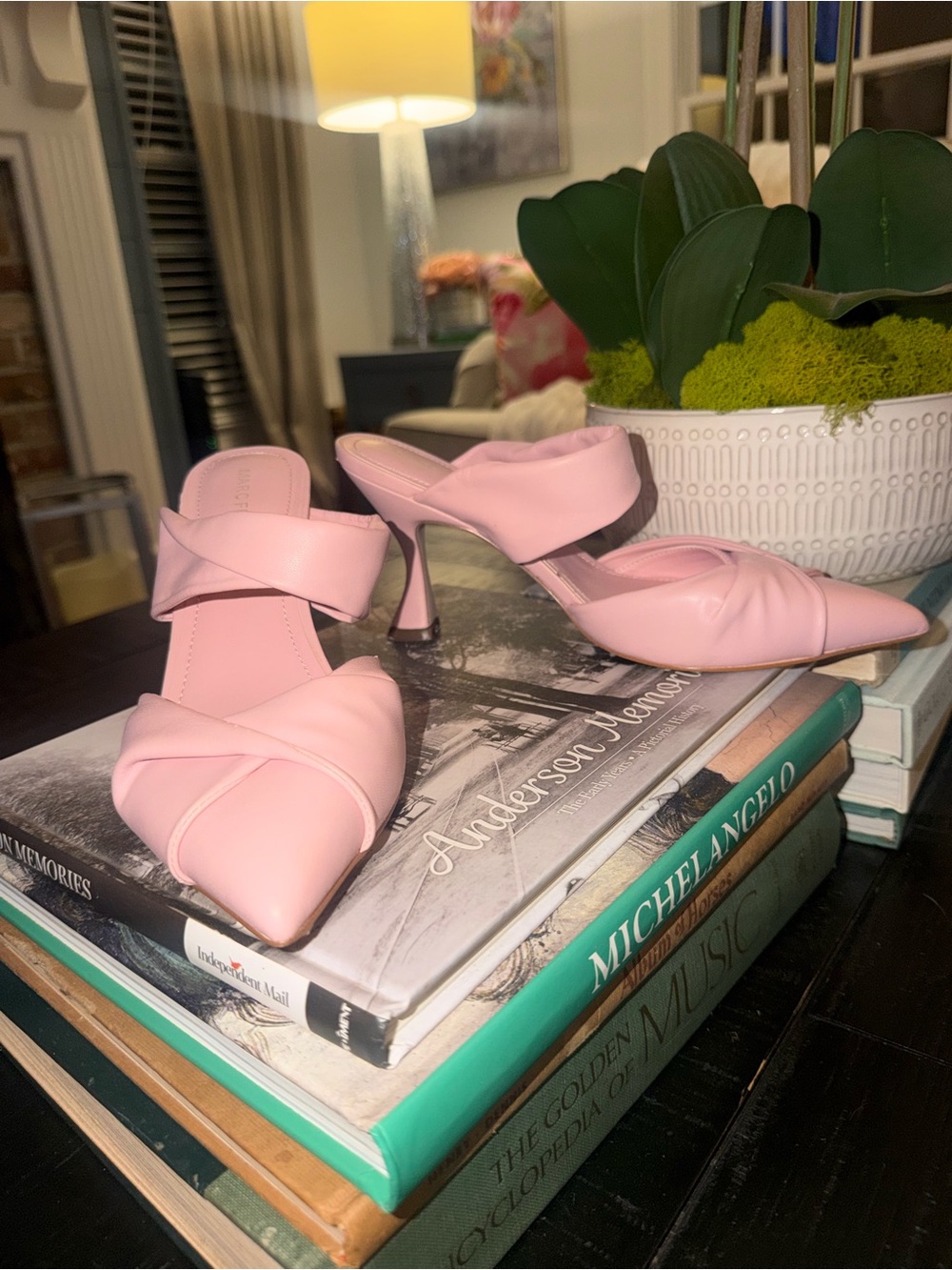 Marc Fisher Pink Pointed-Toe Crisscross slip on Heeled Mules size 8.5